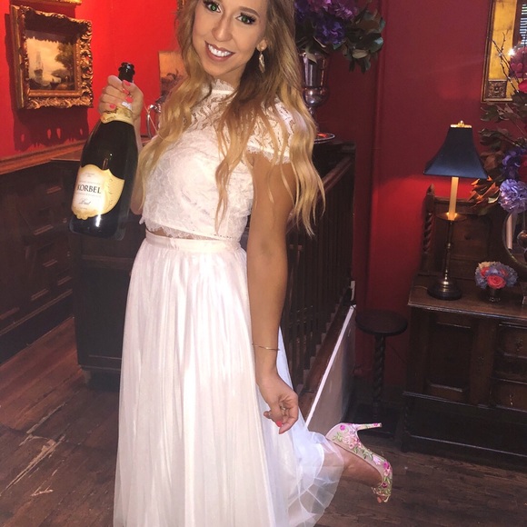 White two piece lace dress - Picture 2 of 3